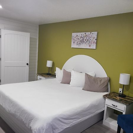 Blue Sky Inn- Complimentary Happy Hour Th-Sun, Veteran Owned, Full Breakfast, Best Green Space, 1 Mile From Blue Ridge, Fire Pit Eksteriør bilde