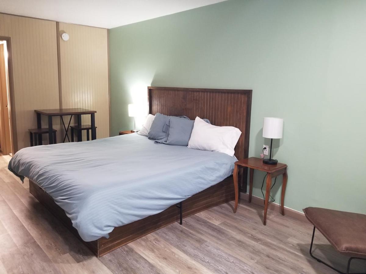 Blue Sky Inn- Complimentary Happy Hour Th-Sun, Veteran Owned, Full Breakfast, Best Green Space, 1 Mile From Blue Ridge, Fire Pit Eksteriør bilde