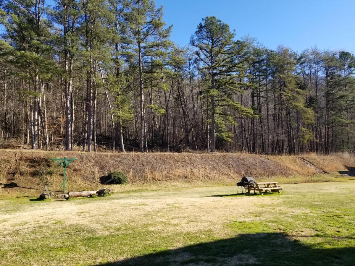 Blue Sky Inn- Complimentary Happy Hour Th-Sun, Veteran Owned, Full Breakfast, Best Green Space, 1 Mile From Blue Ridge, Fire Pit Eksteriør bilde