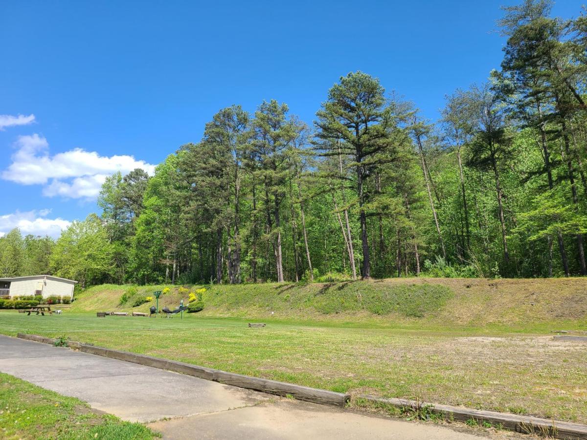 Blue Sky Inn- Complimentary Happy Hour Th-Sun, Veteran Owned, Full Breakfast, Best Green Space, 1 Mile From Blue Ridge, Fire Pit Eksteriør bilde